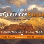 Una imagen de campaña que pide firmas para apoyar #QueremosParque, con un majestuoso telón de fondo montañoso.