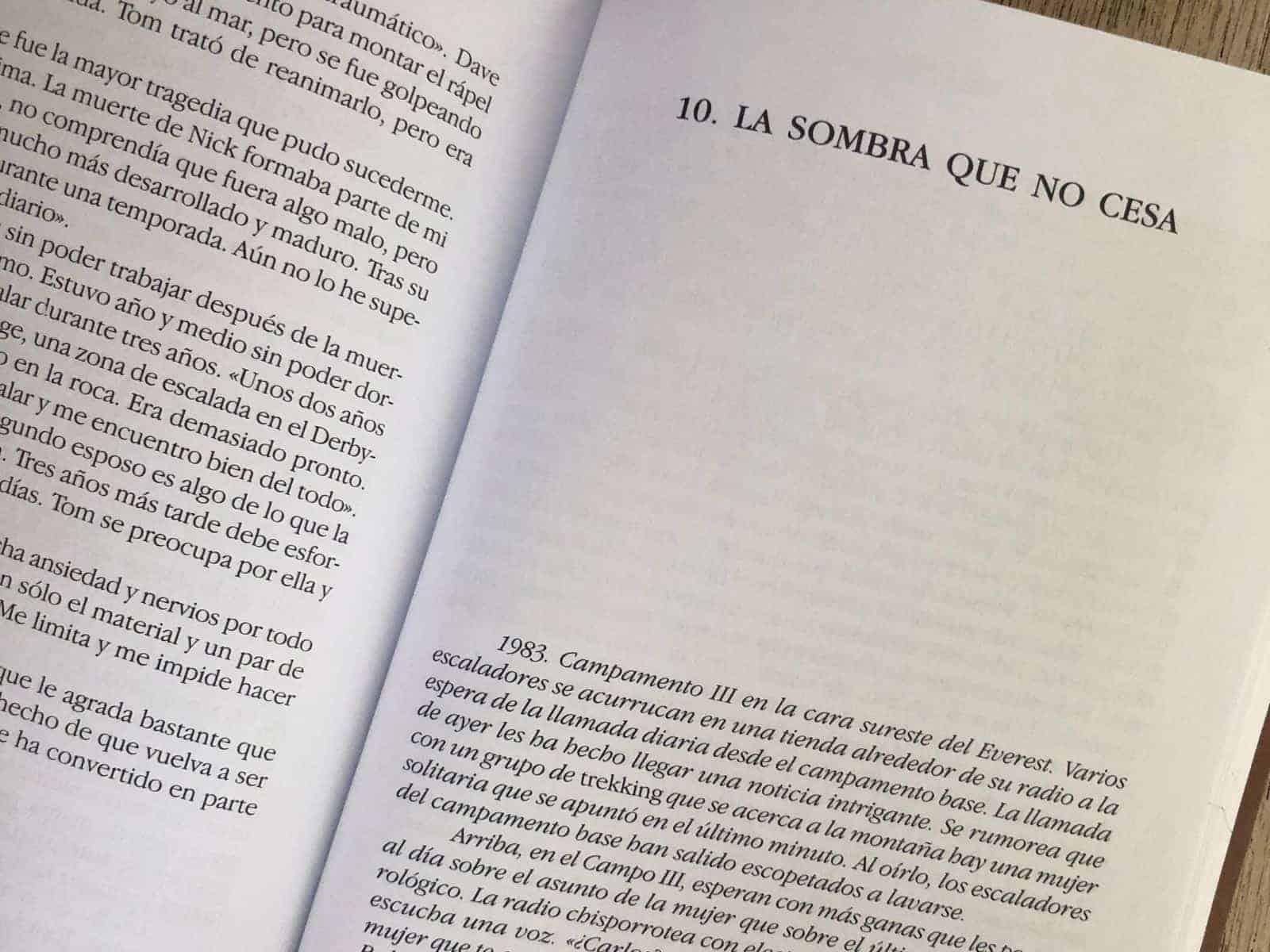 Un libro de texto en español.