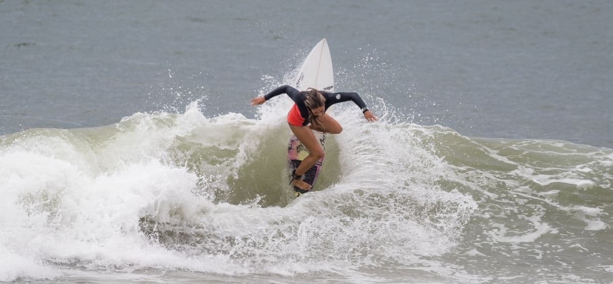 rafa montesi surfeando