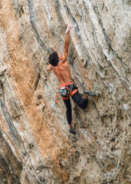 cual equipo de escalada es mejor